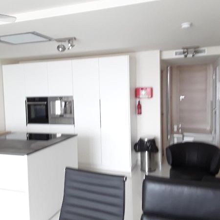 マルベーリャFront Port Line Sleeps 6アパートメント エクステリア 写真