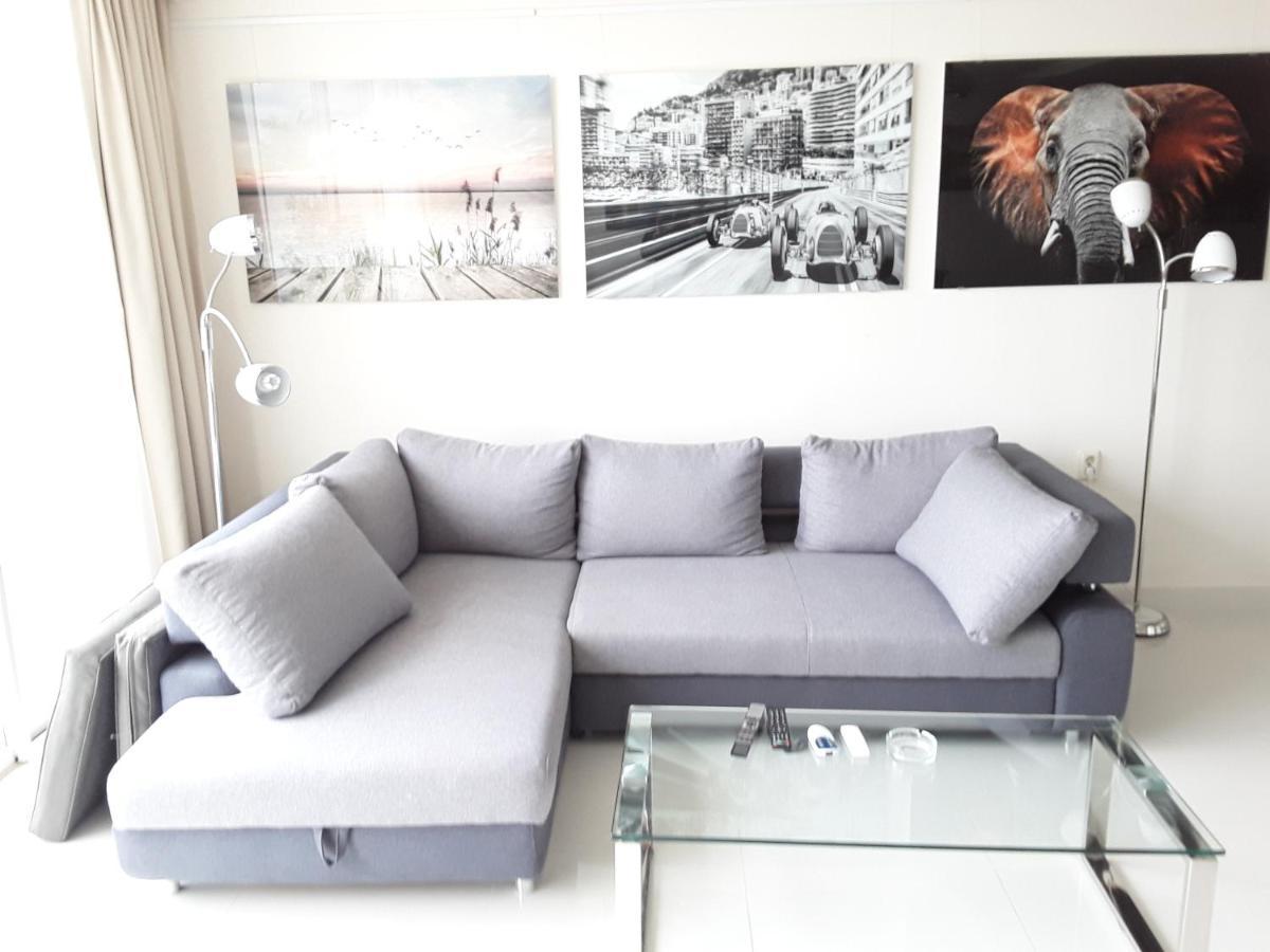 マルベーリャFront Port Line Sleeps 6アパートメント エクステリア 写真