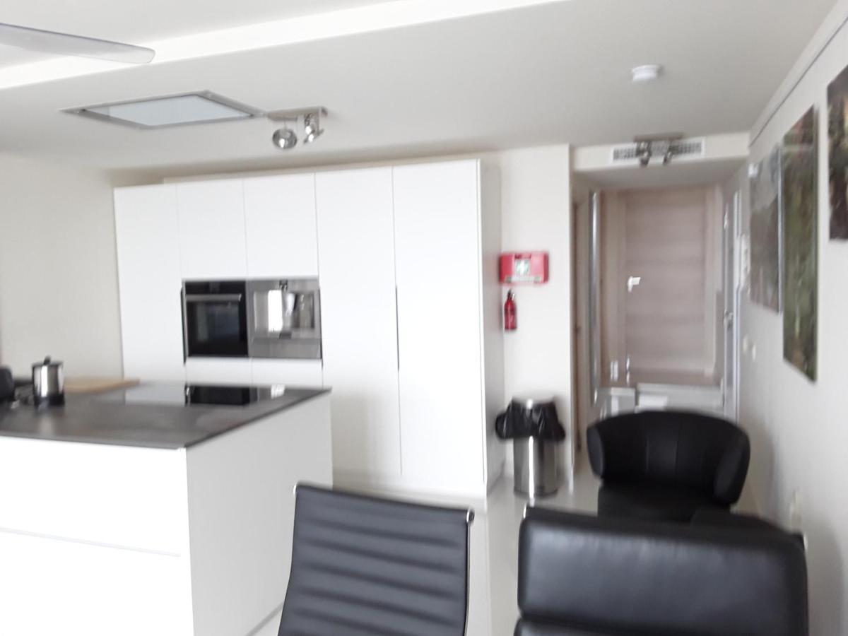 マルベーリャFront Port Line Sleeps 6アパートメント エクステリア 写真