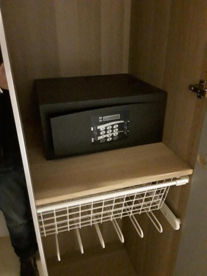 マルベーリャFront Port Line Sleeps 6アパートメント エクステリア 写真
