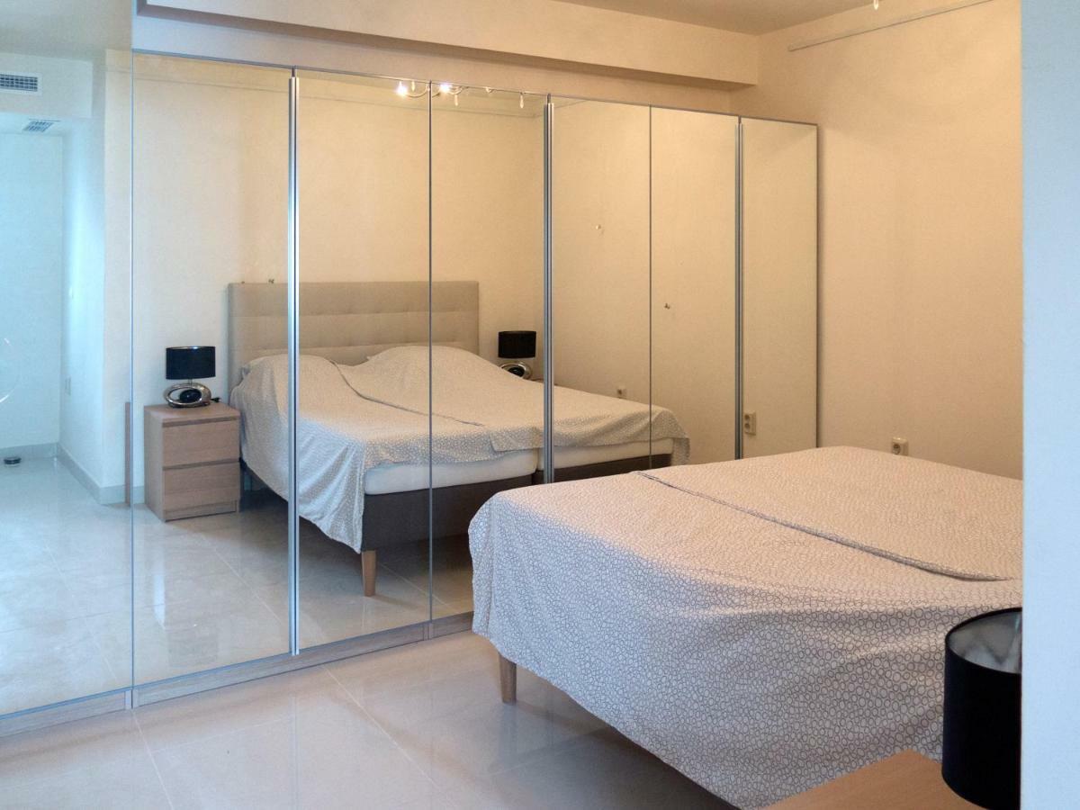 マルベーリャFront Port Line Sleeps 6アパートメント エクステリア 写真